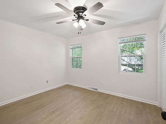 5th image of 270 Fleming Rd APT D