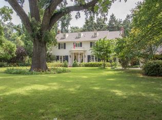 2527 W Green Acres Dr, Visalia, CA 93291