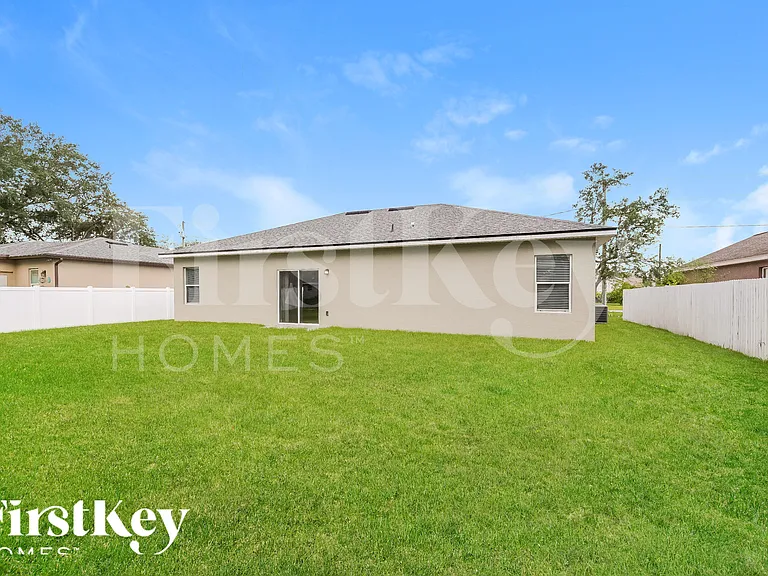 445 Eagle Dr — Photo 17