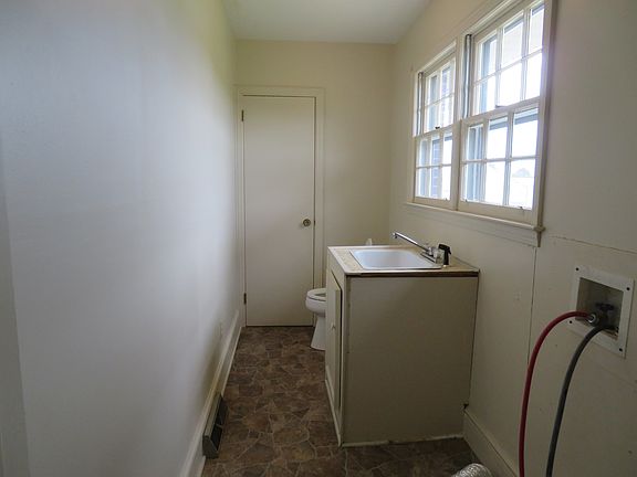 4th image of 1115 Breazeale Rd