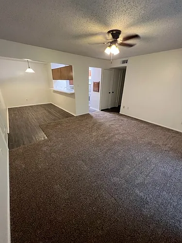 201 W Spence St Photo 1