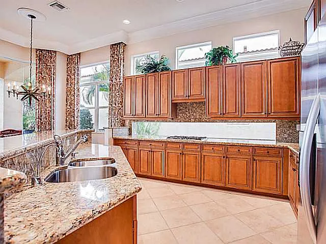 120 Viera Dr — Photo 5