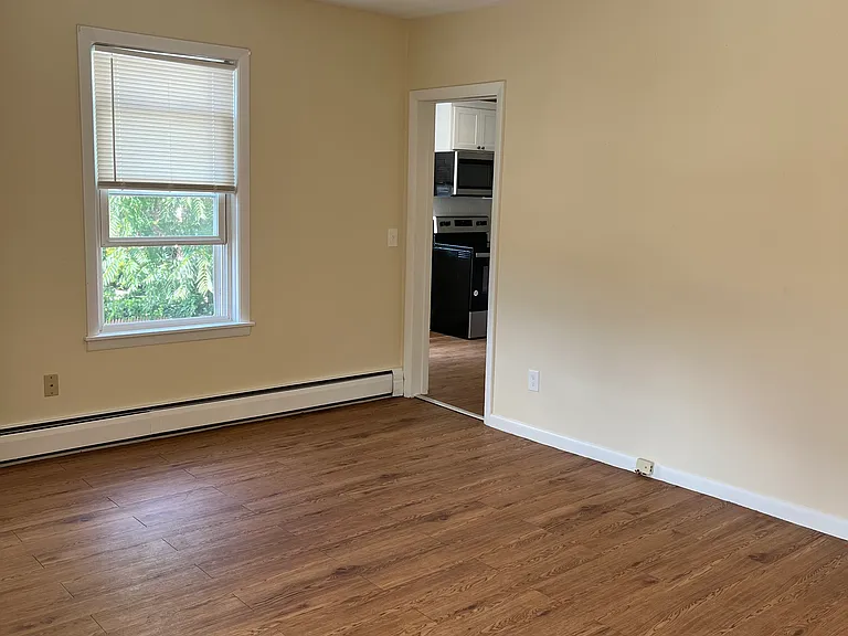 122 Englewood Ave #2R — Photo 8