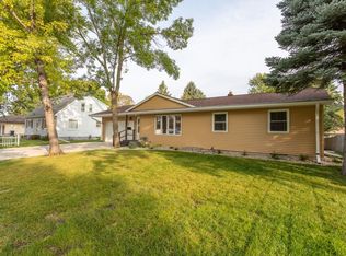 5 N Court St, Morris, MN 56267