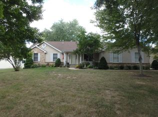 15 Bordeaux Pl, Lake Saint Louis, MO 63367