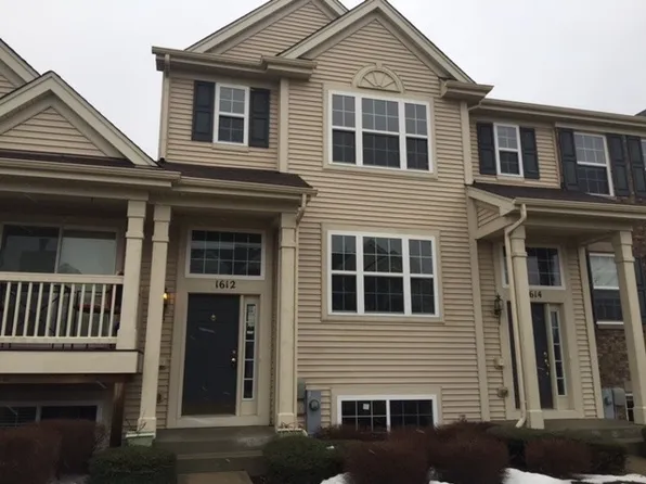 1612 Sandcastle Ln, Hampshire, IL 60140