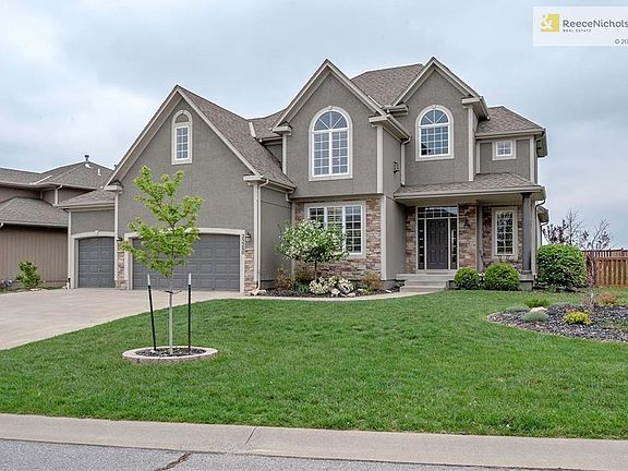 Lovely Front Elevation!