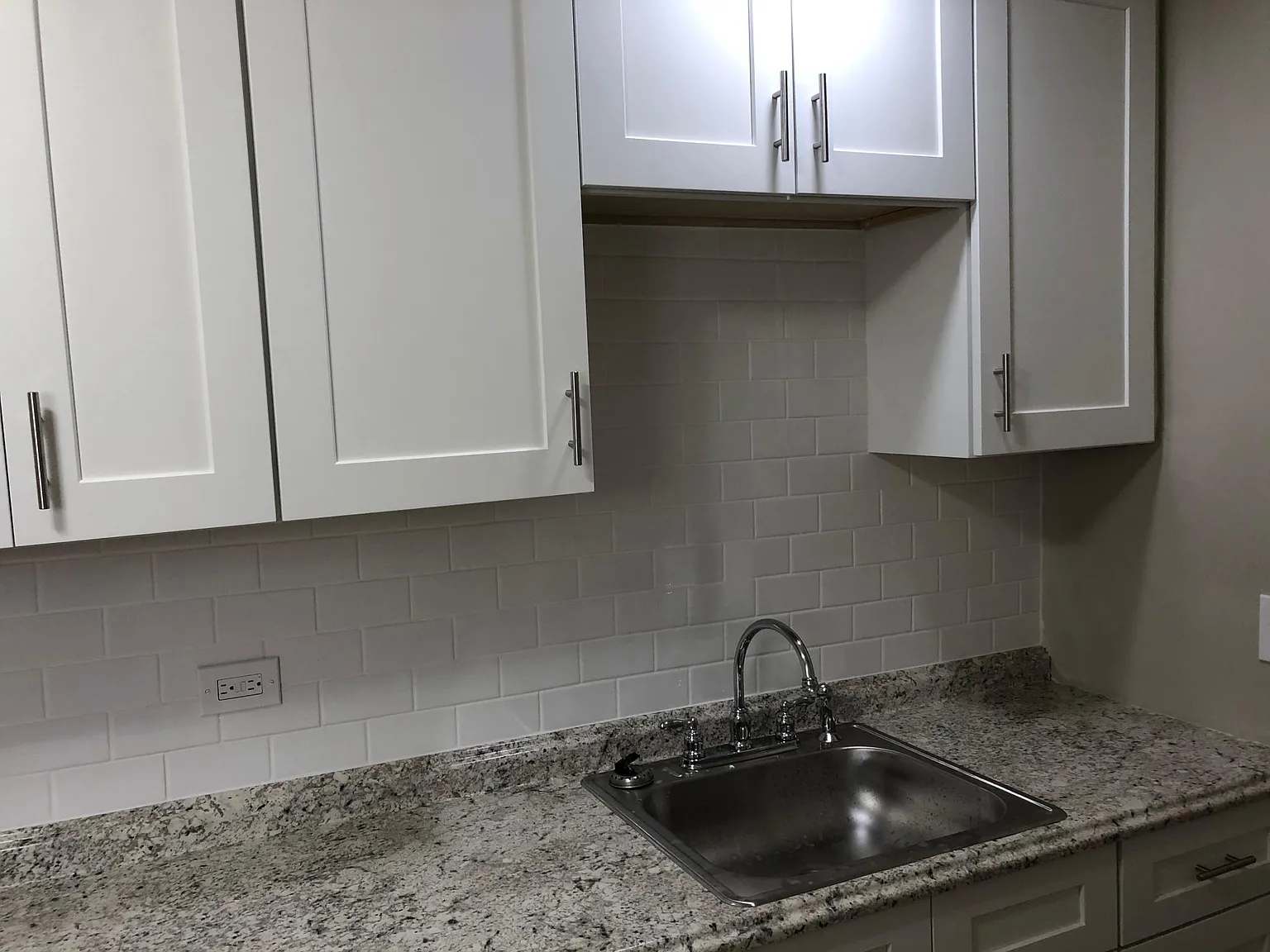 2 bed, 850 sqft, $875 — Photo 1