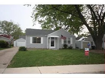 1010 E Tripp Ave photo 1