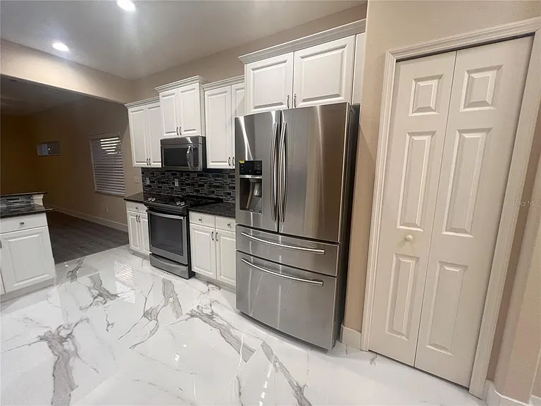 1066 Whitegate Ct — Photo 11