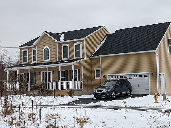 2nd image of 10 Victor Dr