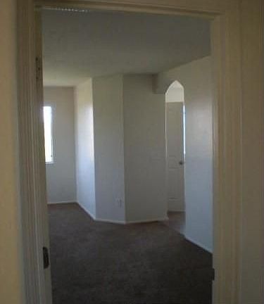 5th image of 821 S 113th Ave