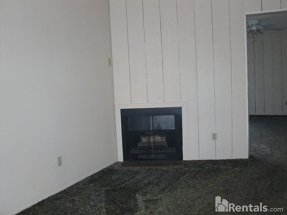 2nd image of 4942 Summerwood Cir