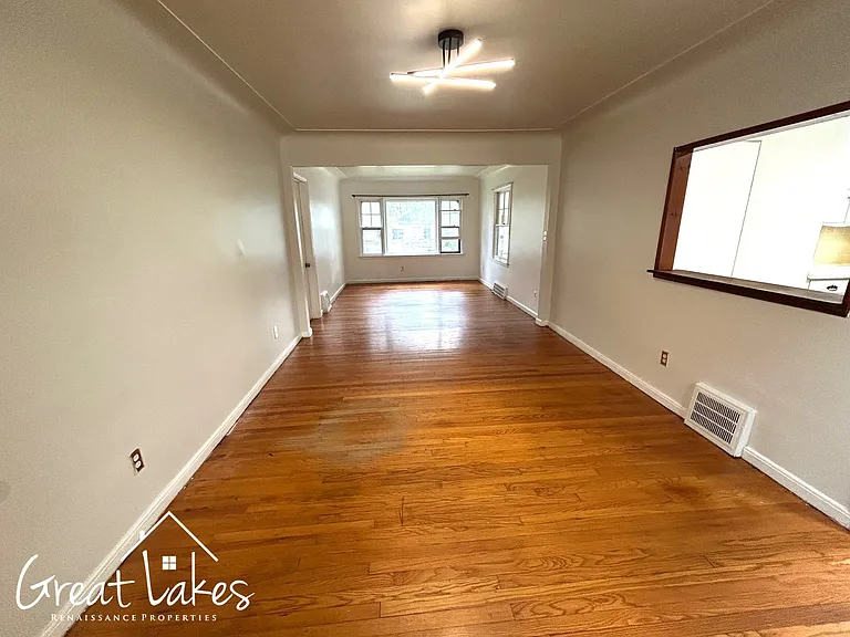 21728 Beechwood Ave — Photo 9
