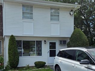 945 Riverside Dr APT 7D, Methuen, MA 01844