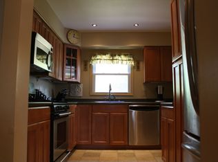 503 Inman Ter, Willow Grove, PA 19090