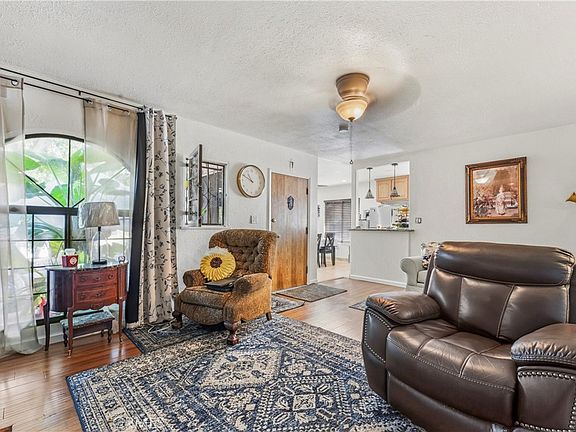 4th image of 4825 Ruth Ave