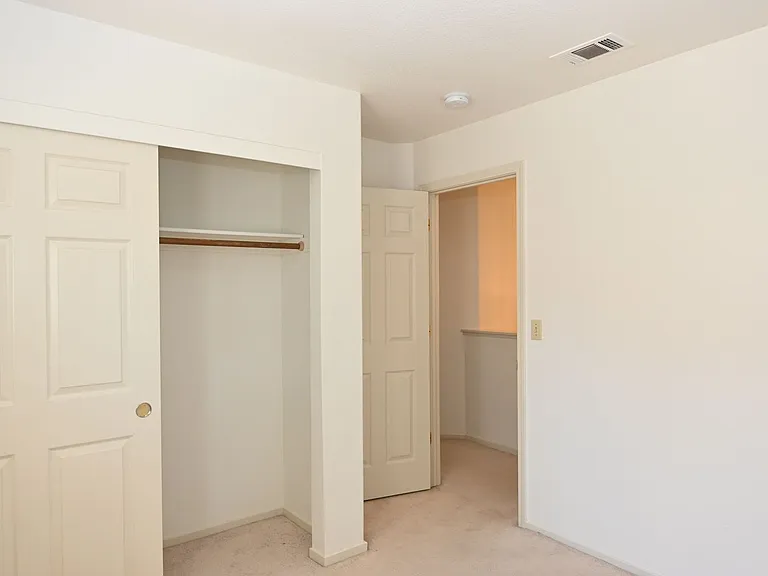1105 Vista Pointe Cir — Photo 12