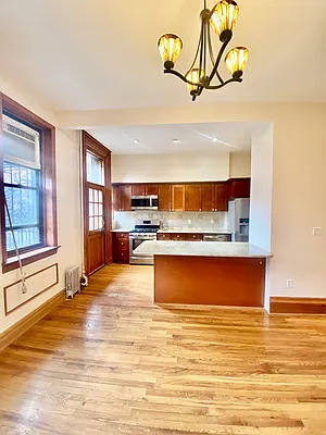 Rented by CMV Realty Inc. | media 19