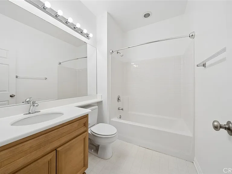 215 Dewdrop — Photo 15