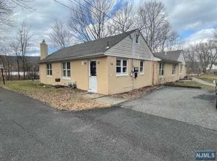 14 Marion St, West Milford, NJ 07480
