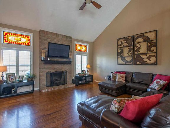 4th image of 5286 Fairlane Dr
