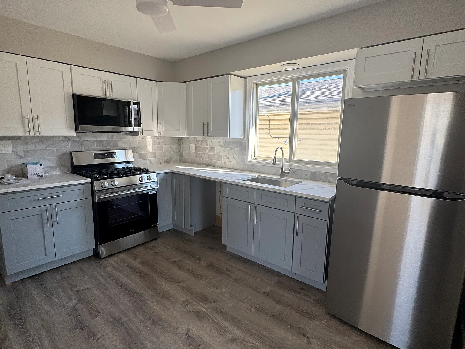 3 bed, 1200 sqft, $3,000 — Photo 3