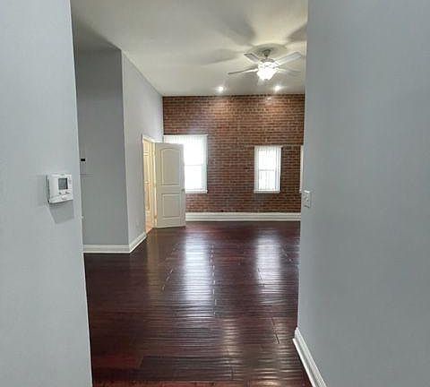 2nd image of 701 S Mariposa Ave APT 401