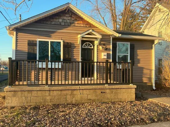 618 W 10th St, Rushville, IN 46173