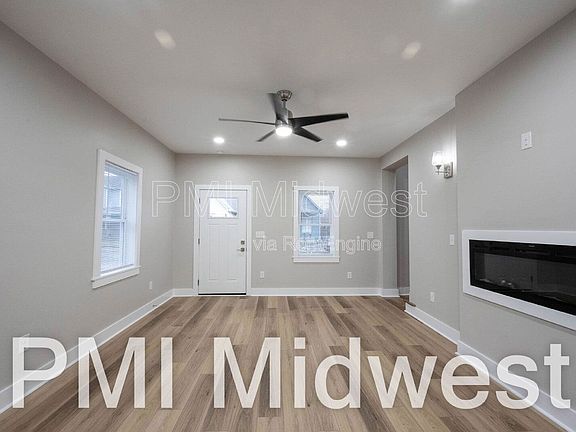 2nd image of 20 Schiller St