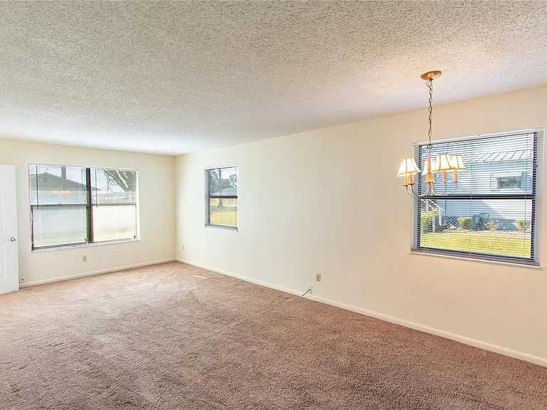709 Mosley Rd — Photo 3