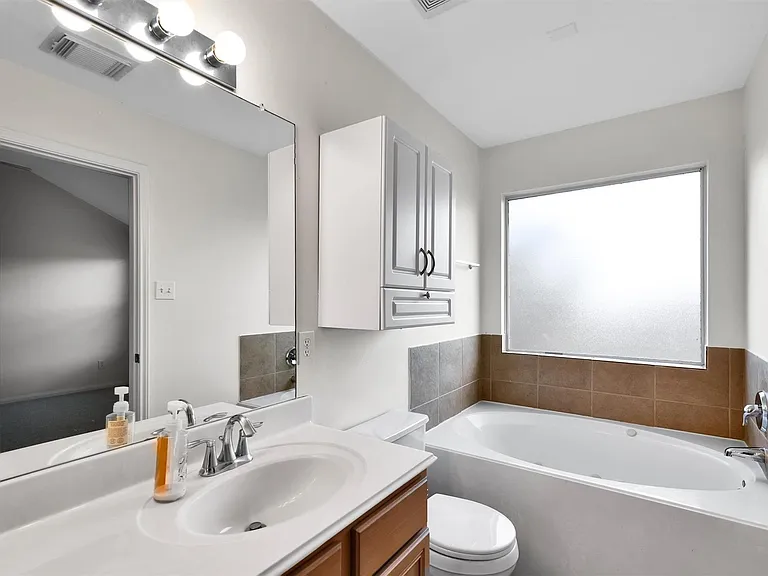 4034 Falvel Shadow Creek Dr — Photo 5