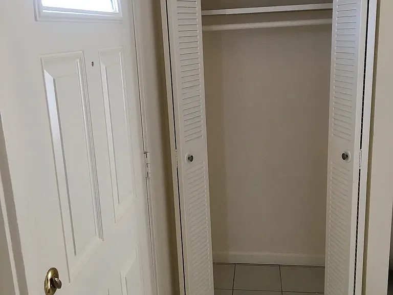 9709 Docena Dr — Photo 4