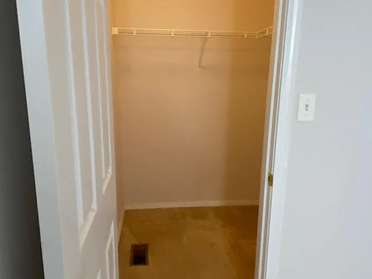 871 Hyde Dr — Photo 6