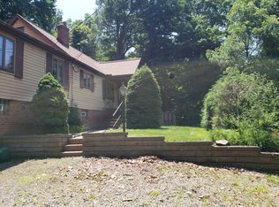 1675 McLaughlin Run Rd, Pittsburgh, PA 15241