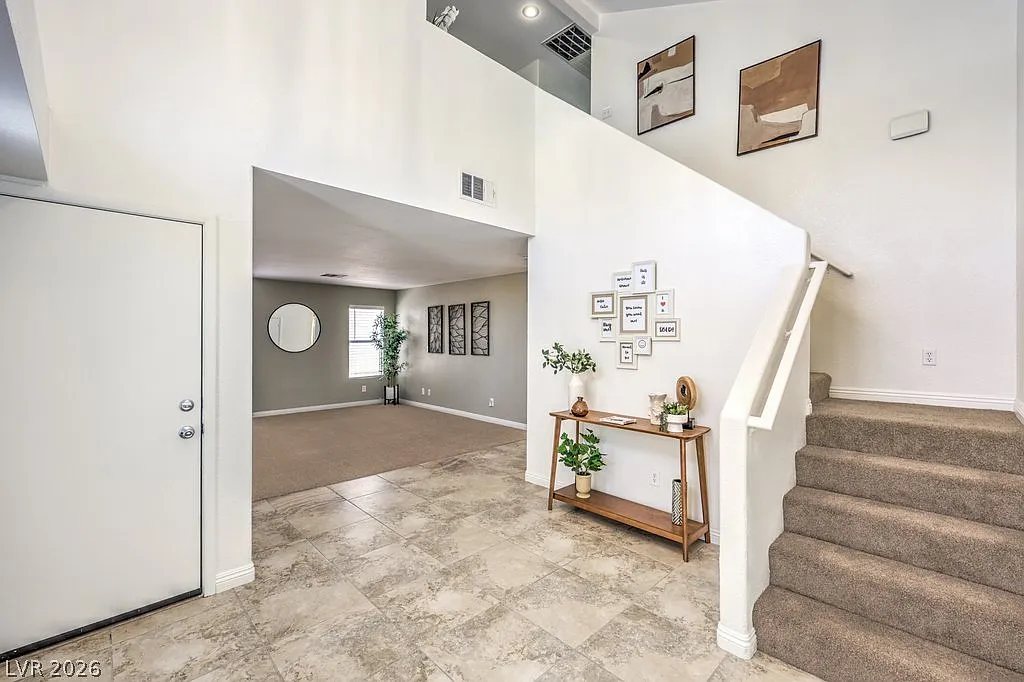 3 bed, 2.5 bath, 1870 sqft, $2,275 — Photo 3