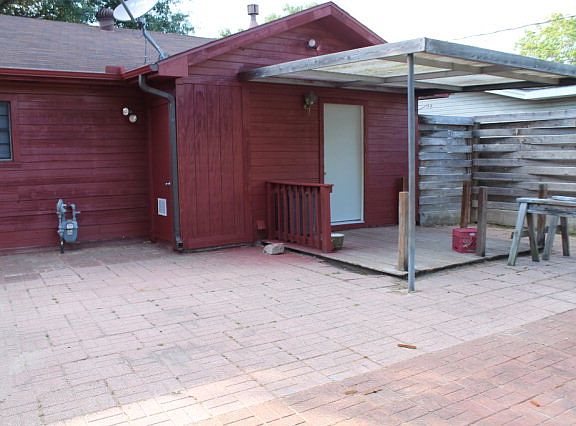 4th image of 2269 1st St