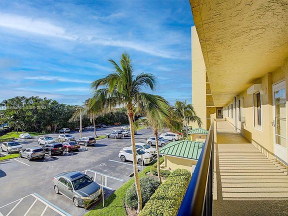 4th image of 7380 S Ocean Dr APT 319