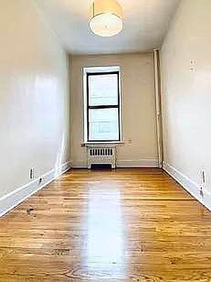 3rd image of 101 W 68th St APT 2A