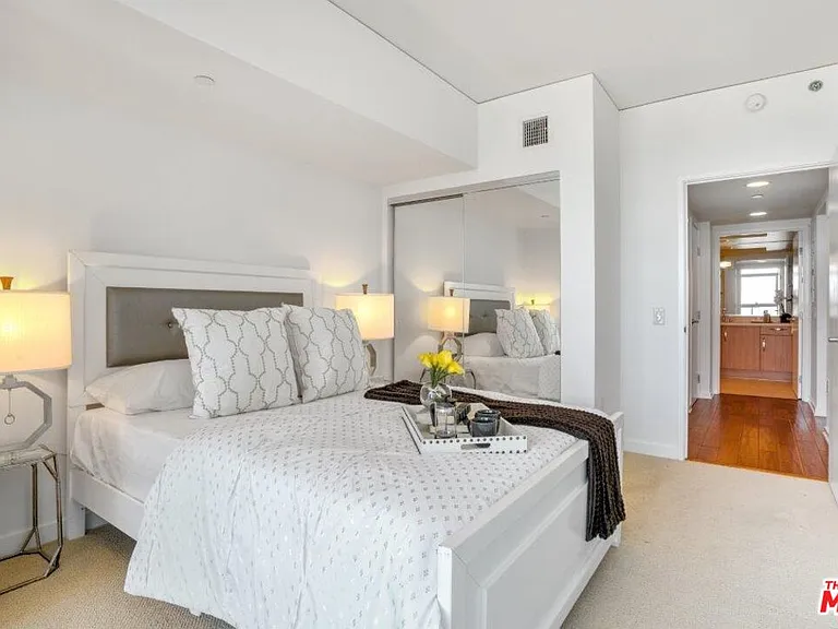 13650 Marina Pointe Dr #1706 — Photo 12