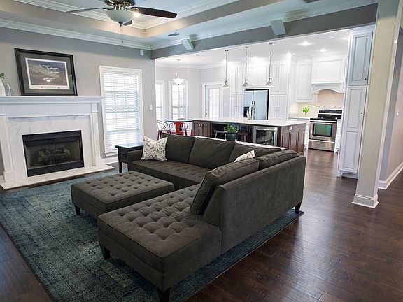 3rd image of 4745 Grand Cir