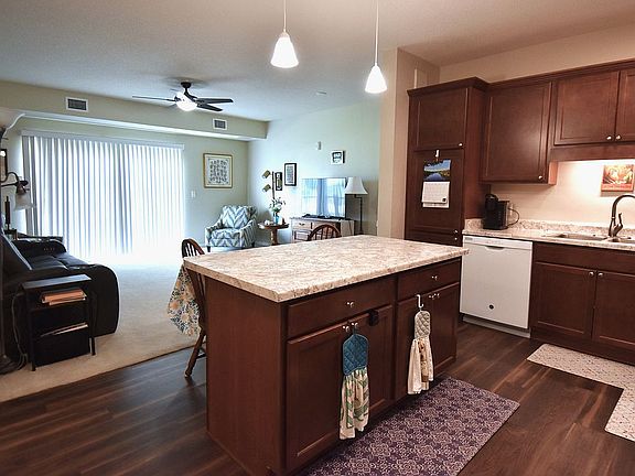 5th image of 5900 Hyde Ave #113