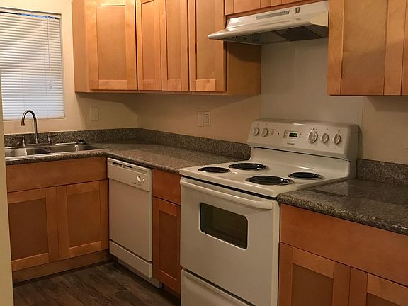 2nd image of 7457 Siegen Ln