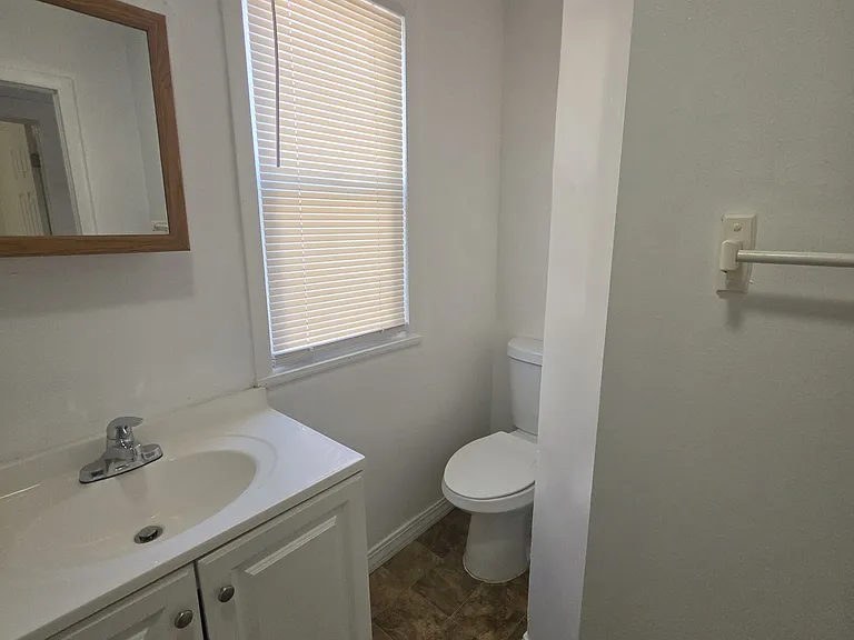8 Mannz St #1 — Photo 17
