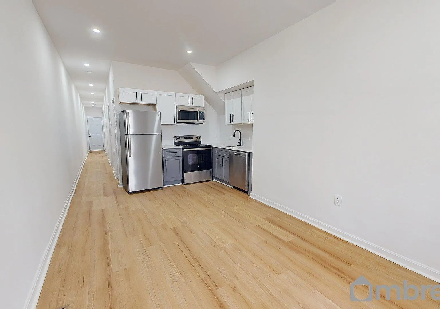 1 bed, 679 sqft, $1,300 — Photo 4