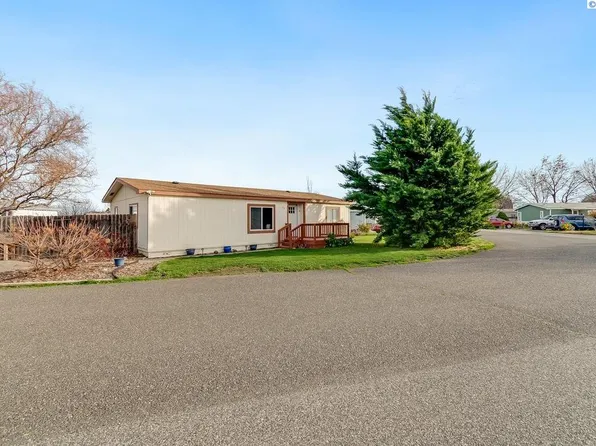 2917 W 19th Ave Trailer 154, Kennewick, WA 99337