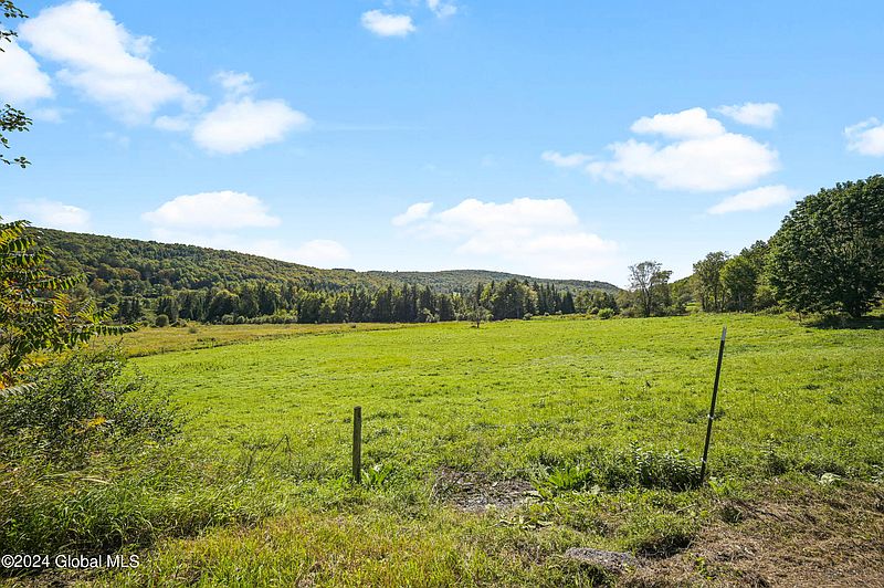 4th image of L11.114 Sam Lape Road