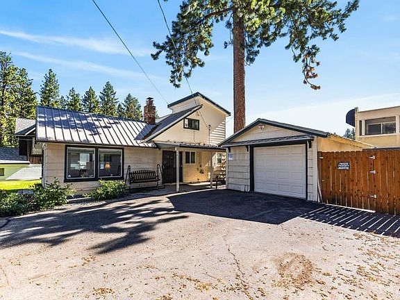 3rd image of 1011 Ham Ln