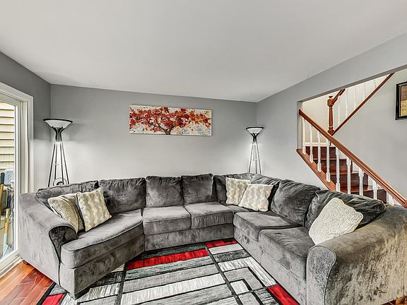 5th image of 140 Pamela Dr