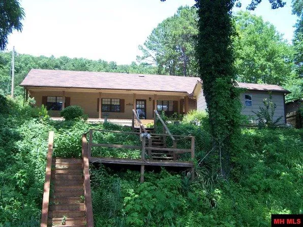 410 River Acres Dr, Salesville, AR 72653